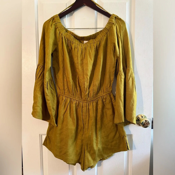 L*Space SweetPea Miranda Shorts Romper Statement Sleeves Off Shoulder ⚠️READ⚠️ - Picture 5 of 16